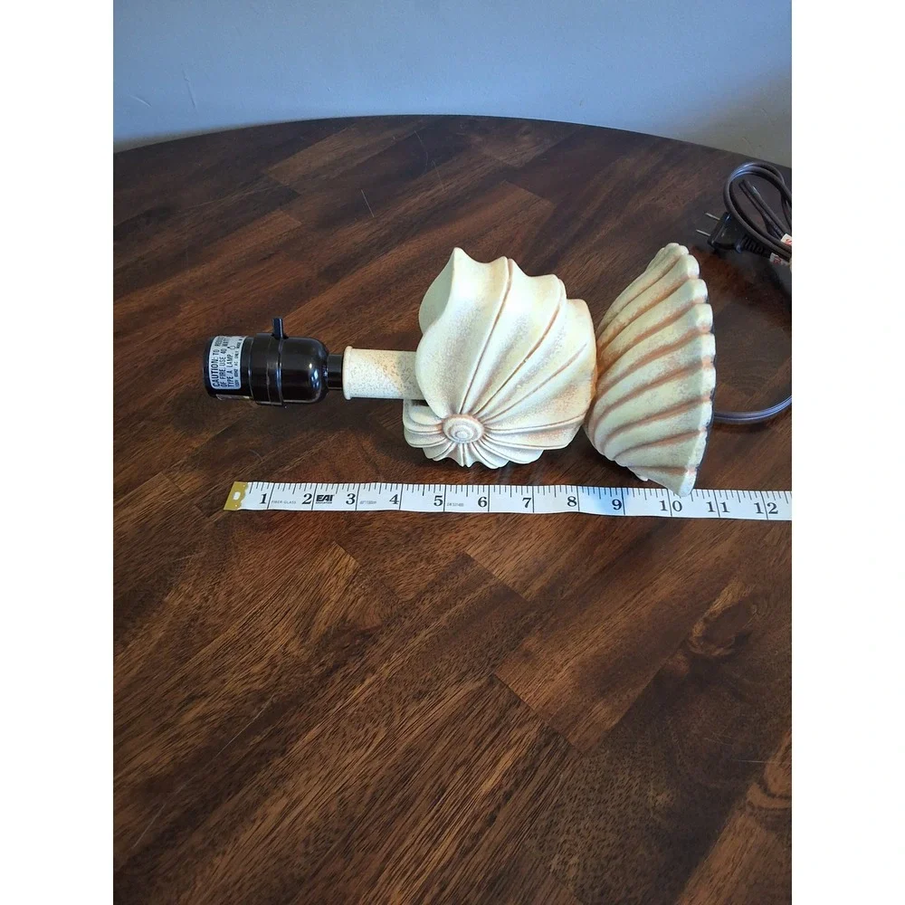 Vintage Coastal Shell Table Lamp Nautilus Scallop Plaster Cream 12.5in GVC